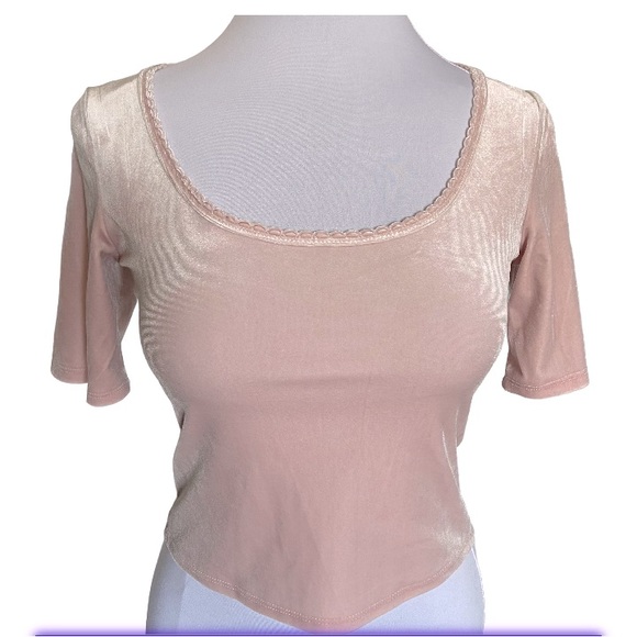 Abercrombie & Fitch velvety top🌸 - Picture 1 of 5